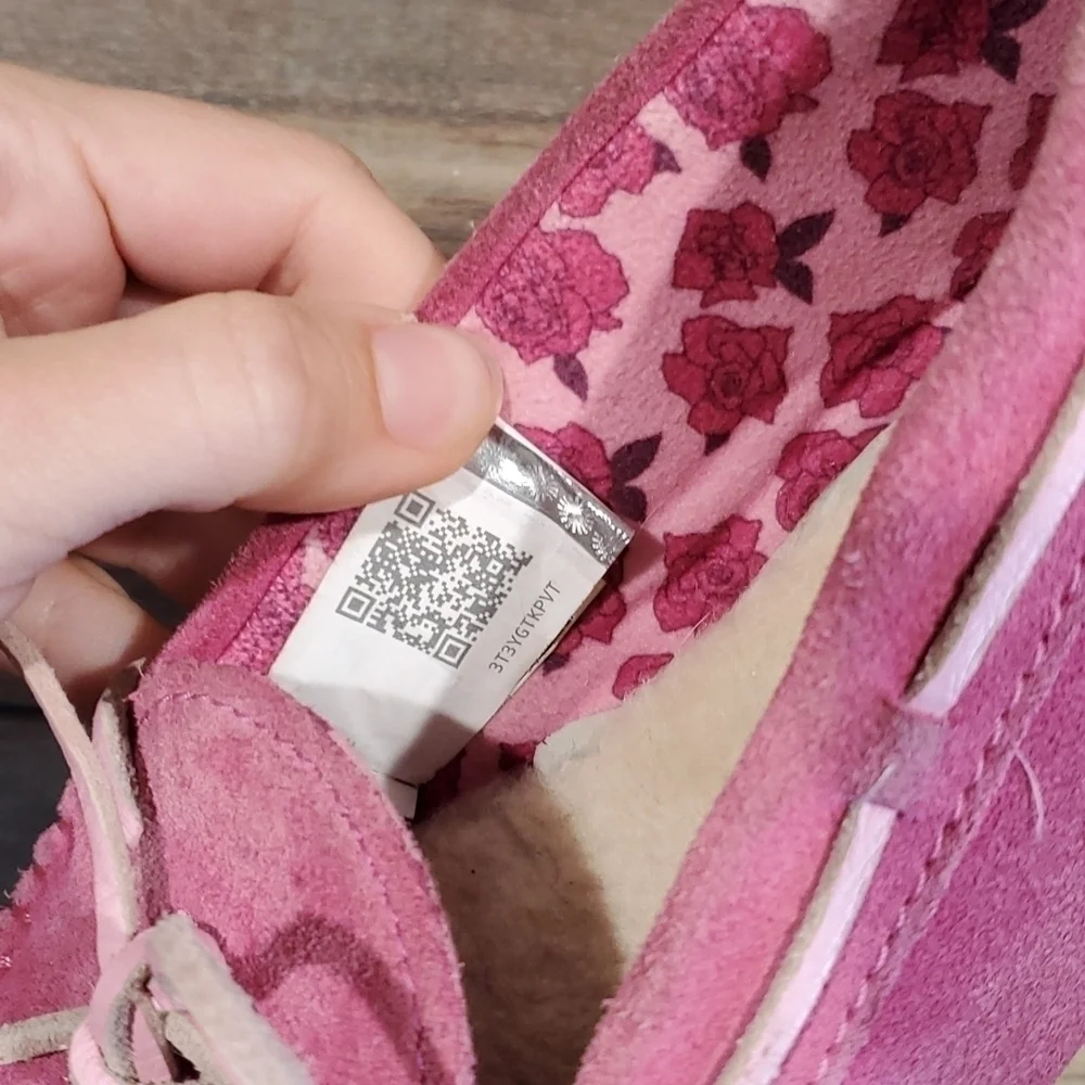 Ugg Australia kids pink suede slippers Loafer fur szUS 3 EUR 33 shoes